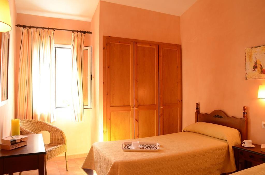 Villas Las Golondrinas Cala en Bosch Ngoại thất bức ảnh