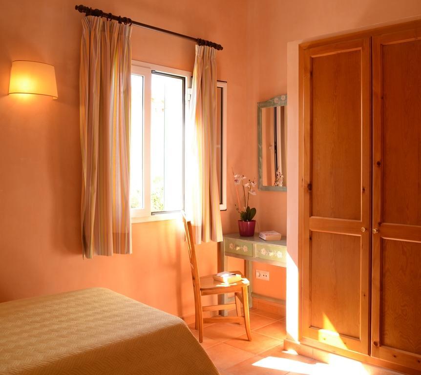Villas Las Golondrinas Cala en Bosch Ngoại thất bức ảnh